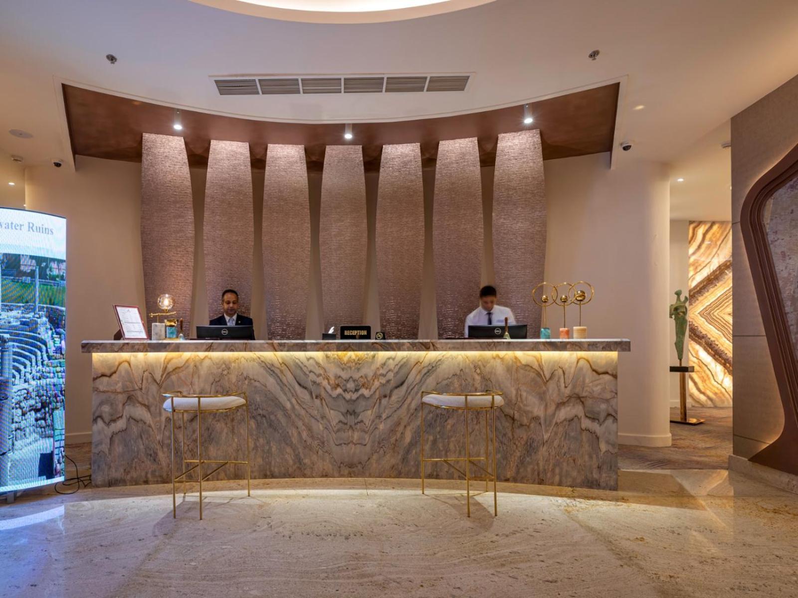 Mirage Hotel & Conference Center İskenderiye Dış mekan fotoğraf The lobby of the hotel
